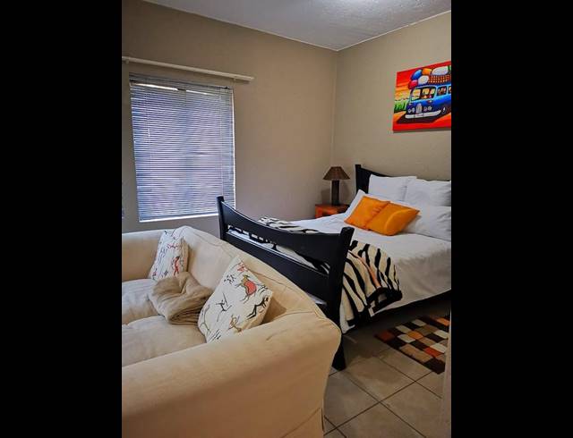 1 BEDROOM APARTMENT FOR SALE IN RANDBURG CENTRAL